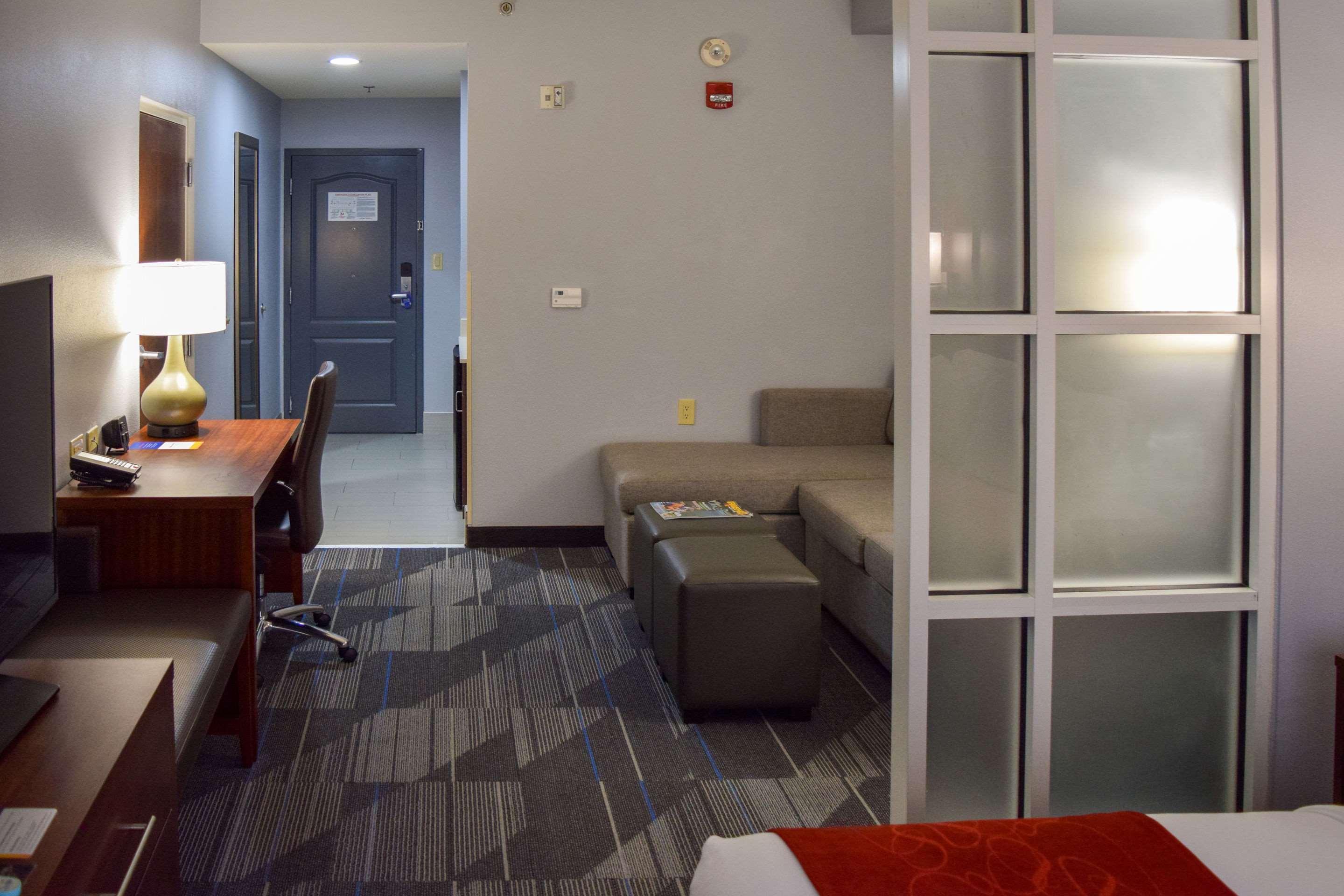 Comfort Suites Olive Branch - Memphis South Екстер'єр фото